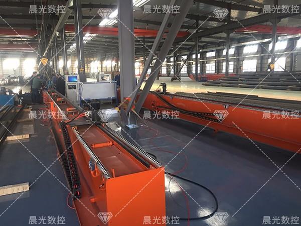數控剪板前送料機的優(yōu)勢是什么